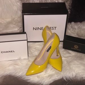 HIGH HEEL YELLOW! Size 10
